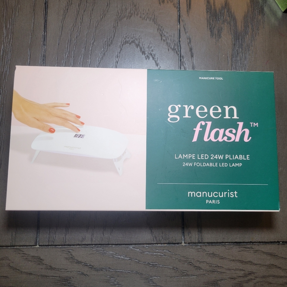 NWT Green Flash LED Nail Lamp - White